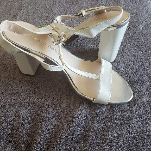 Women's Shoes - Picture 2 of 2